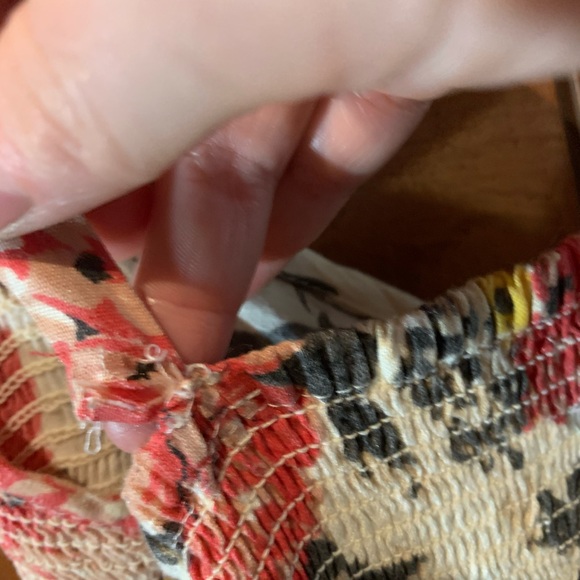 Adorable floral dress/shirt with pockets - Picture 11 of 14